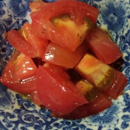 トマトが柔らかかったので大きめに切りました。
美味しかったです(*^^*)